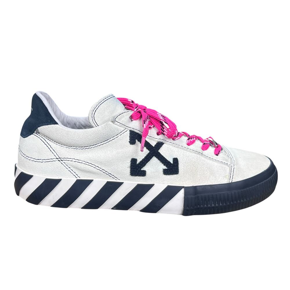 Off-White Low Vulcanized White Black Arrow Sneaker Size 40 M 7 W 9/9.5
